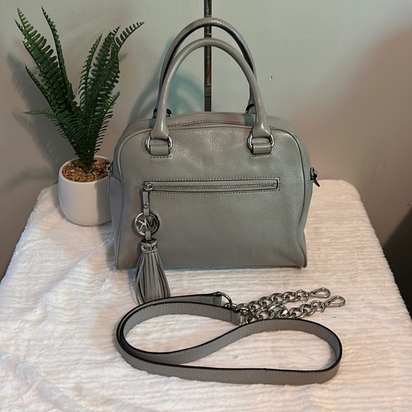 MICHAEL Michael Kors Handbags - MICHAEL KORS soft leather, like new.